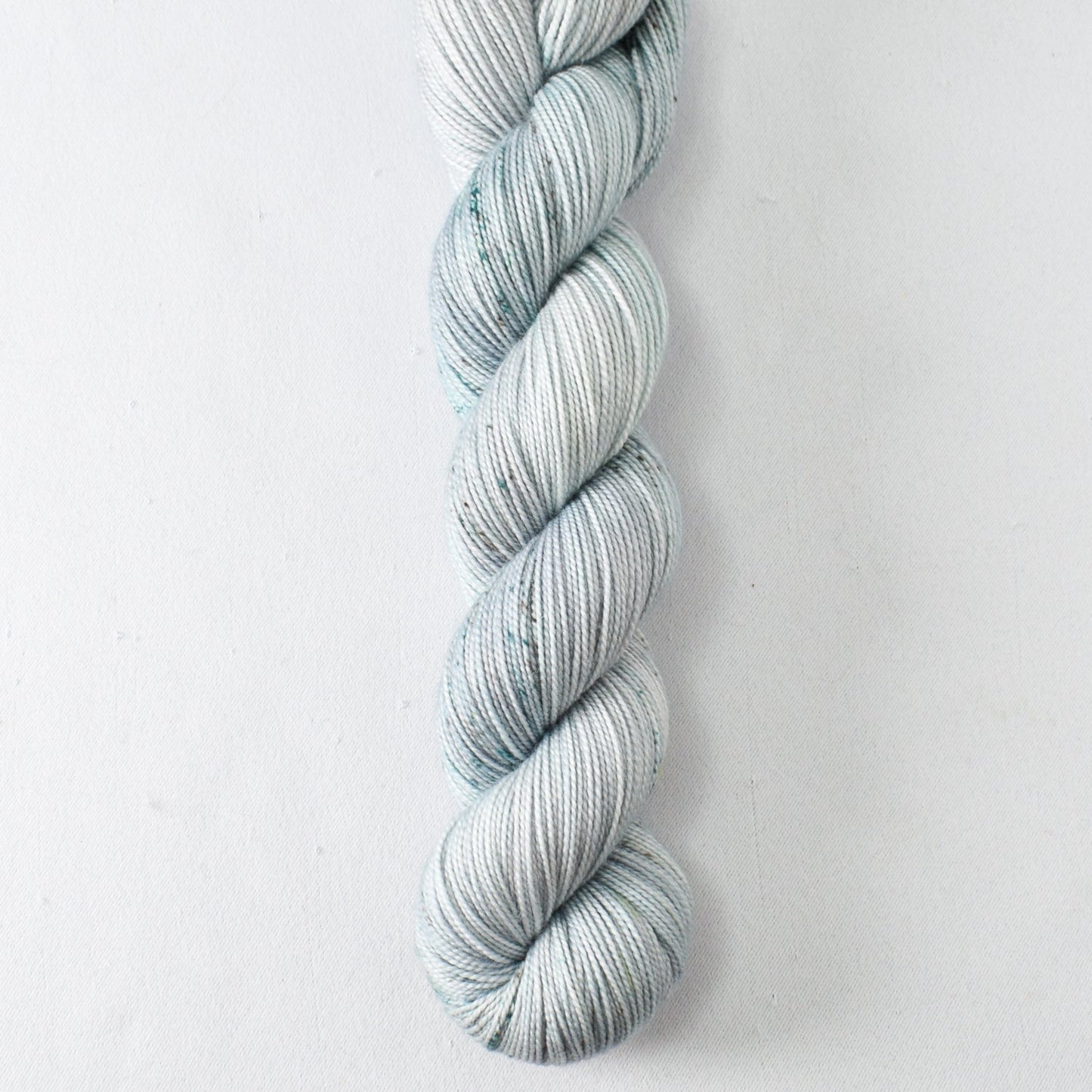 Avonia - Miss Babs Yummy 2-Ply superwash Merino wool yarn