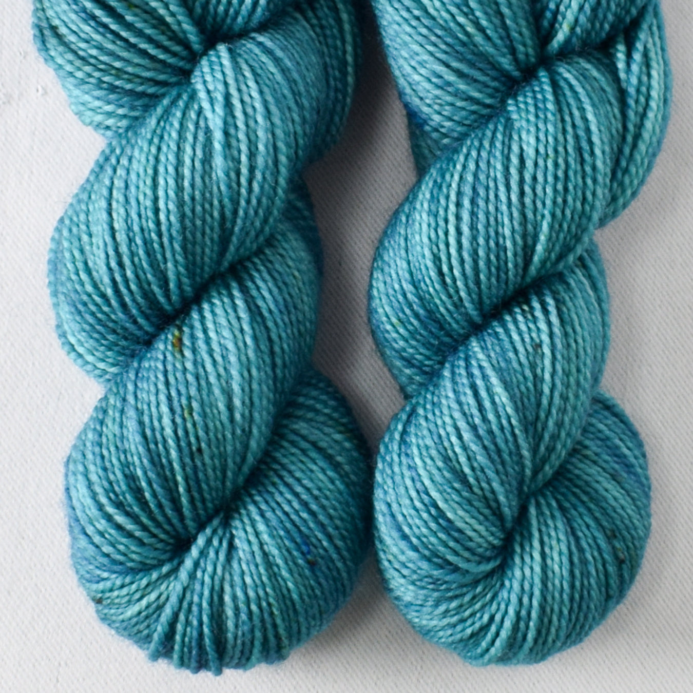 Creek Bend - Miss Babs Yummy 2-Ply Toes superwash Merino wool yarn