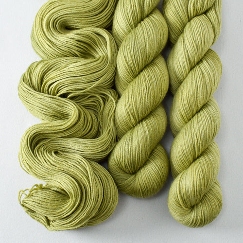 Fiddlehead - Miss Babs Tarte wool blend sock yarn