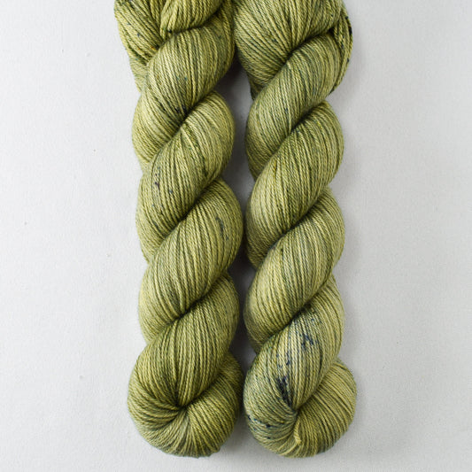 Flourishing - Miss Babs Caroline merino-cashmere-nylon yarn