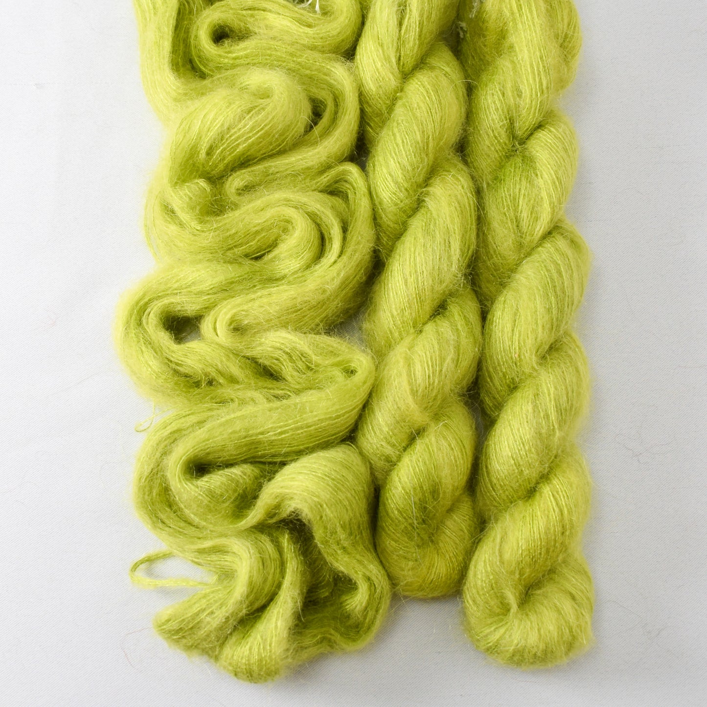 Ghoulish - Miss Babs Moonglow yarn