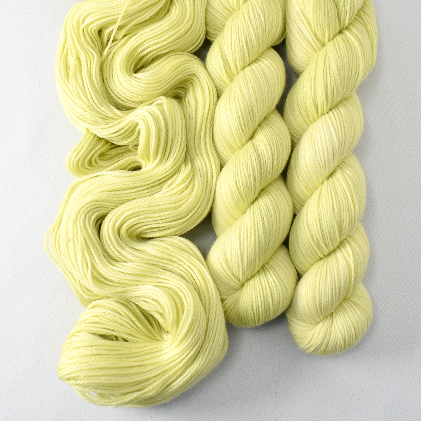 Goldfinch - Miss Babs Caroline yarn
