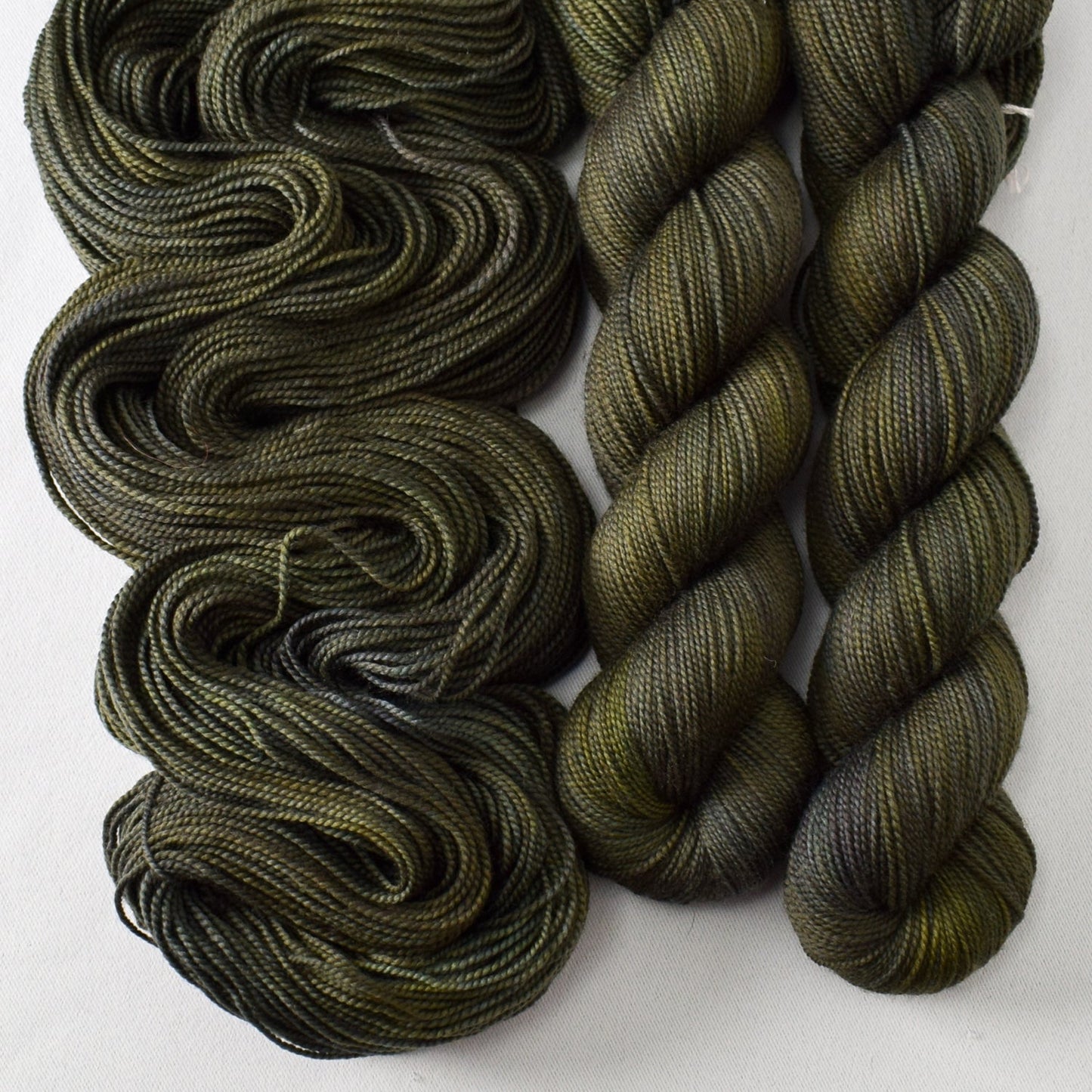 Green Rose - Miss Babs Yummy 2-Ply yarn