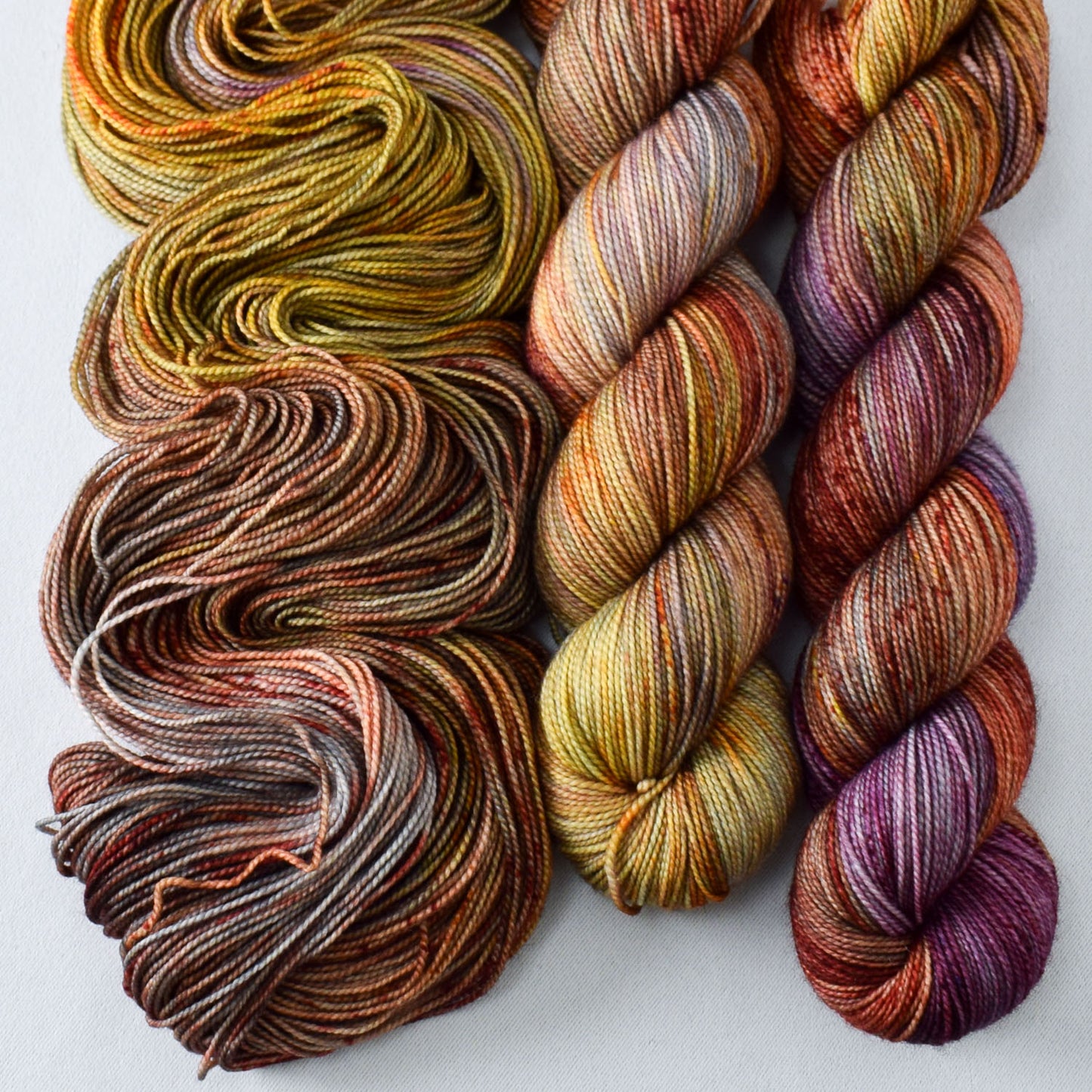 Harvest Plenty - Miss Babs Yummy 2-Ply superwash Merino wool yarn