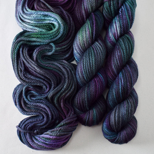 Iris Jubilee - Miss Babs K2 yarn