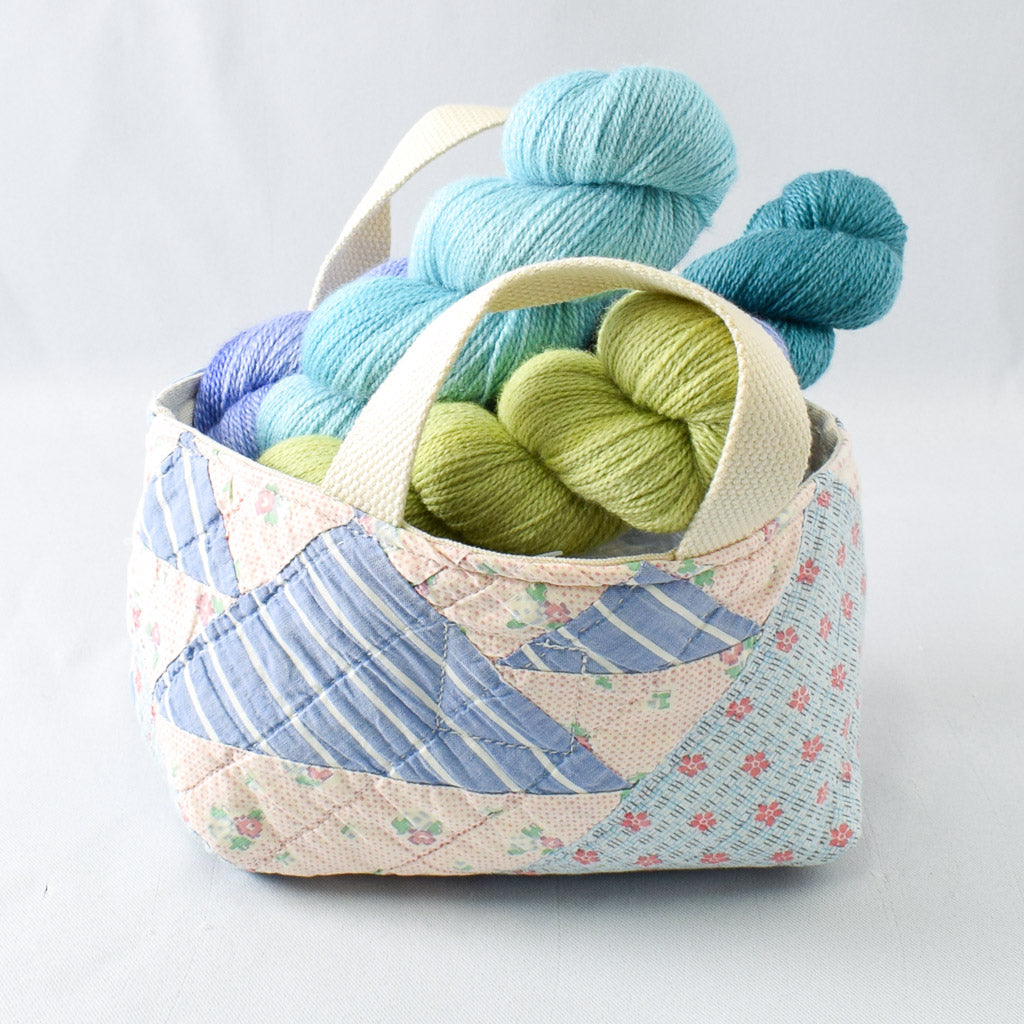 Gingham Broken Dishes Maker Caddy - Small - MCS_BKDS_GH