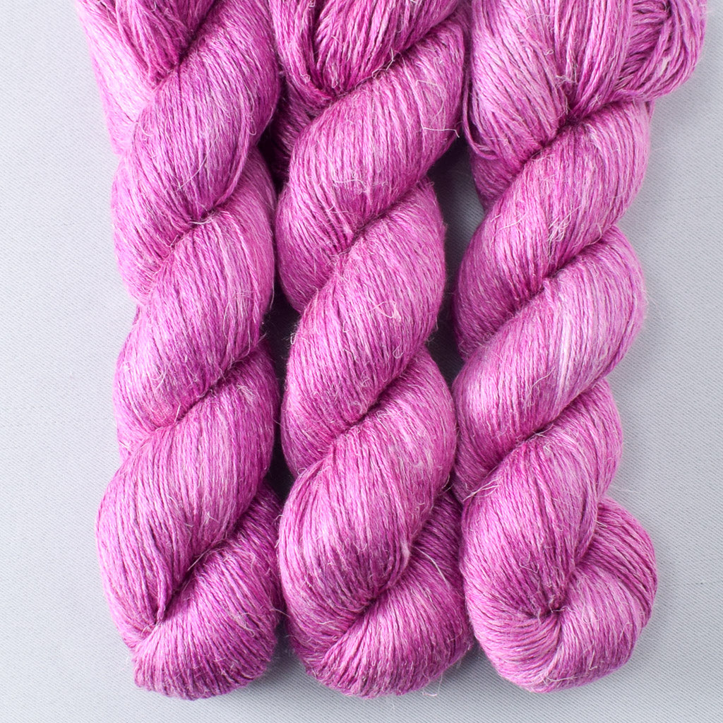 Perennial - Miss Babs Damask yarn