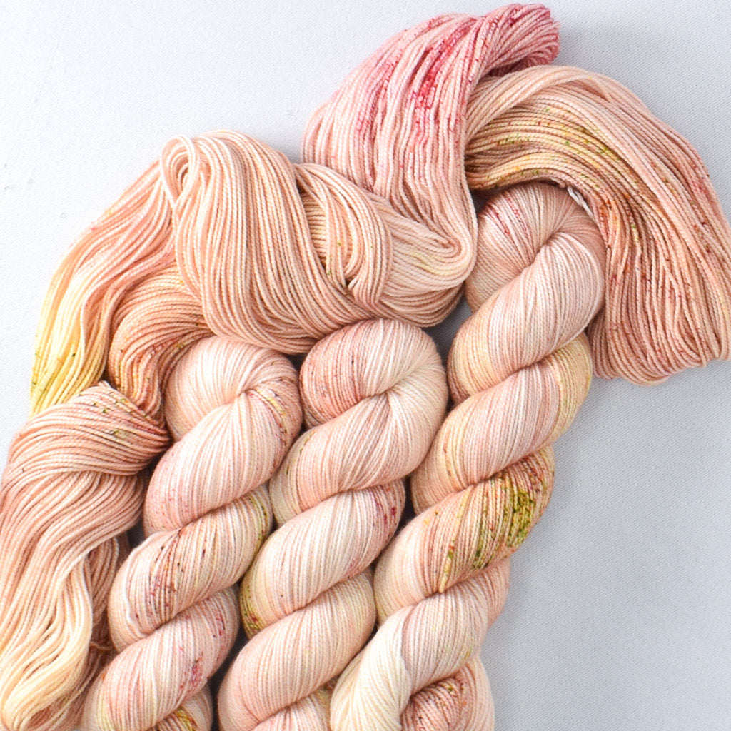 Pink Paw Prints - Yummy 2-Ply - Wild Iris