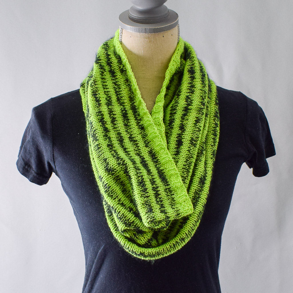 Plush Stripes Cowl - PDF Knitting Pattern