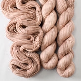 Salamanazar - Miss Babs Yummy 2-Ply superwash Merino wool yarn