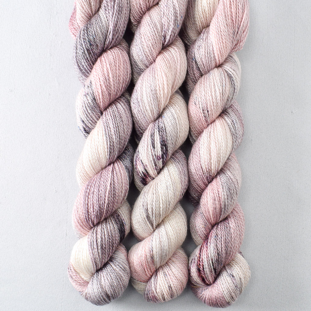 Ash Violet - Miss Babs Yet yarn