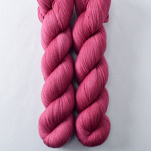 Aubergine - Miss Babs Avon yarn