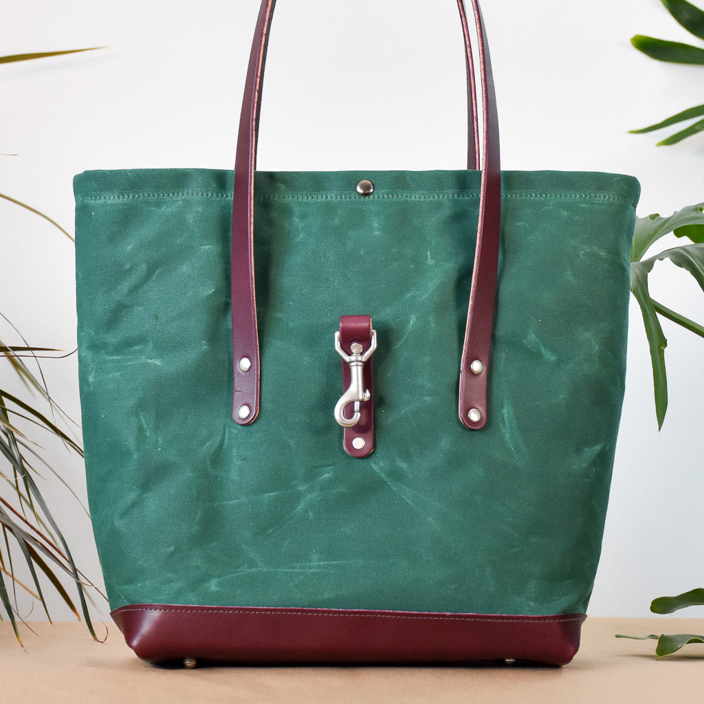 Hunter with Turquoise Bubbles Bag No. 3 - The Everywhere Bag