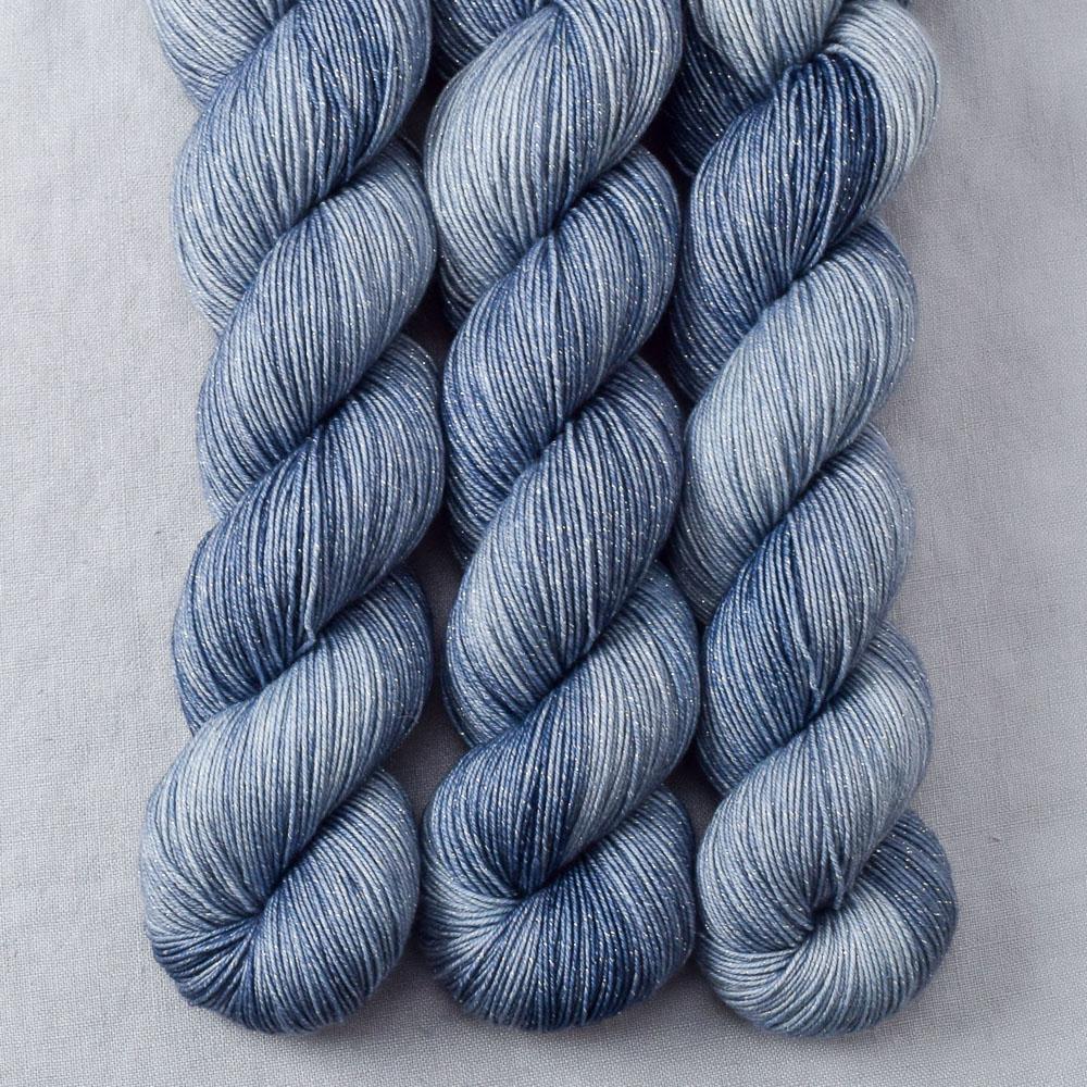 Bairds Whale - Miss Babs Estrellita yarn