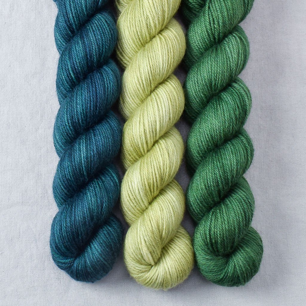 Blackwatch, Fraser, Frog Belly - Miss Babs Yowza Mini Trio