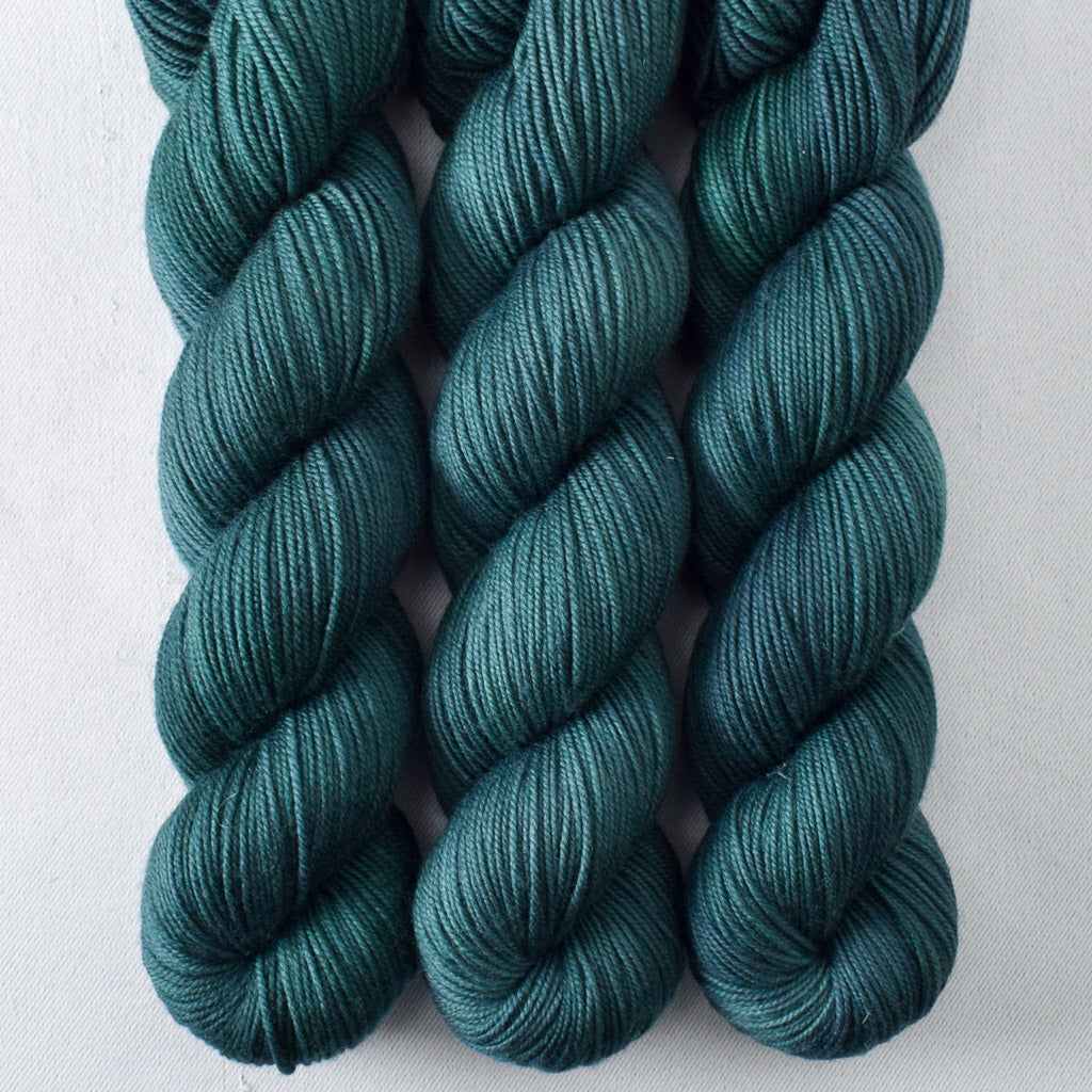 Blackwatch - Miss Babs Laurel Falls yarn
