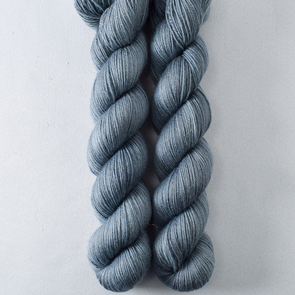 Blue Slate - Miss Babs Katahdin 437 yarn
