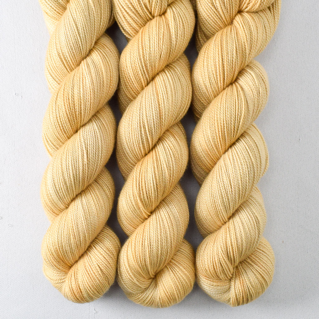 Bosc Pear - Miss Babs Avon yarn