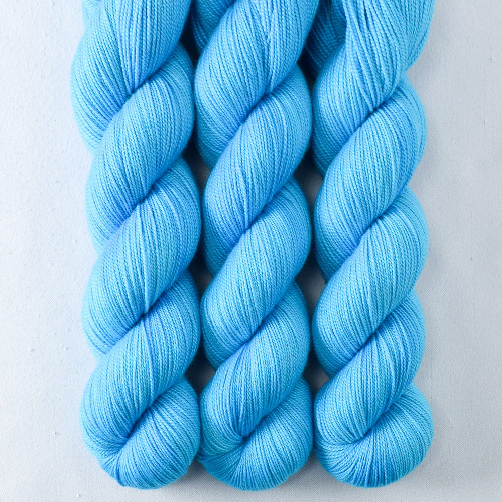 Brilliant - Miss Babs Avon yarn