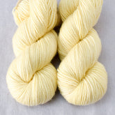 Buzz - Miss Babs Yummy 2-Ply Toes superwash Merino wool yarn