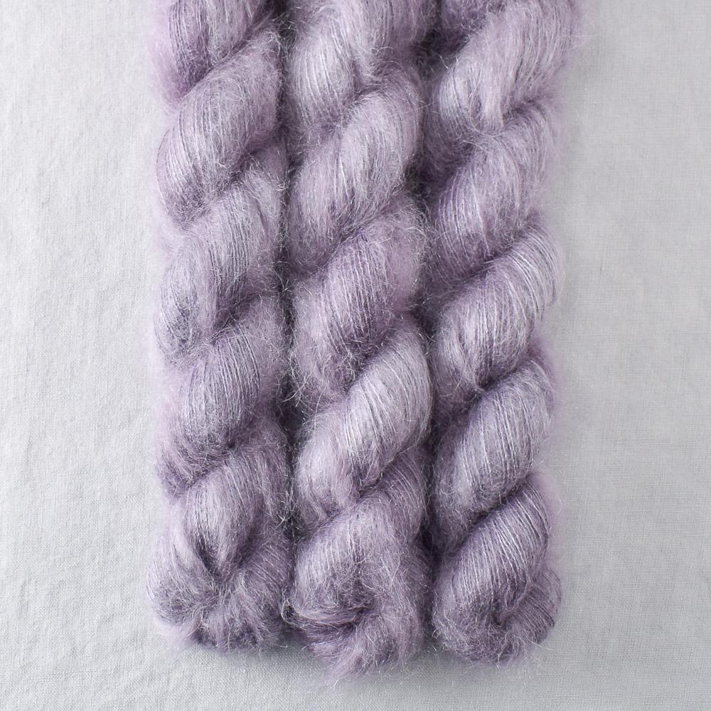 Chinchilla - Miss Babs Moonglow yarn