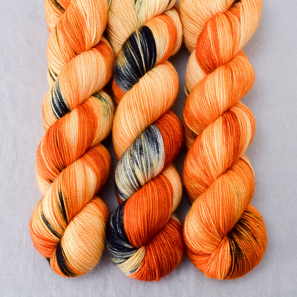 Clownfish - Miss Babs Yummy 2-Ply superwash Merino wool yarn