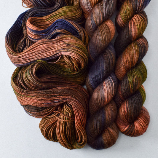 Color Flow - Miss Babs Katahdin 437 yarn