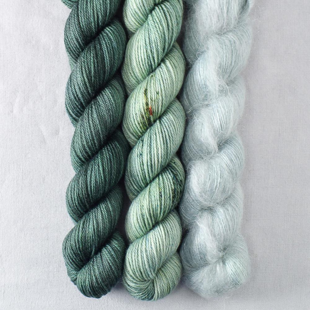 Coventry, Dunk, In the Meadow - Miss Babs Pillowy Cowl Set