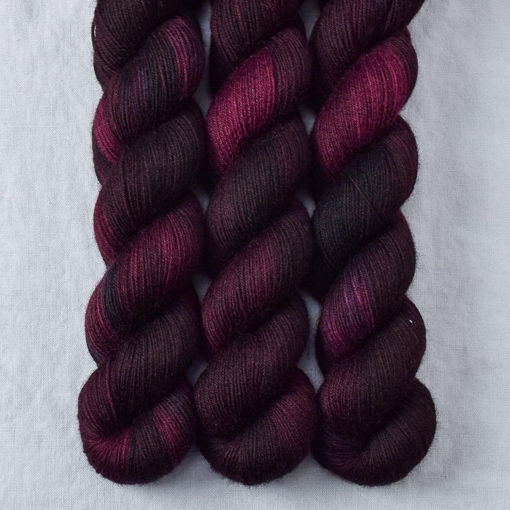 Dark Fury - Miss Babs Katahdin 437 yarn