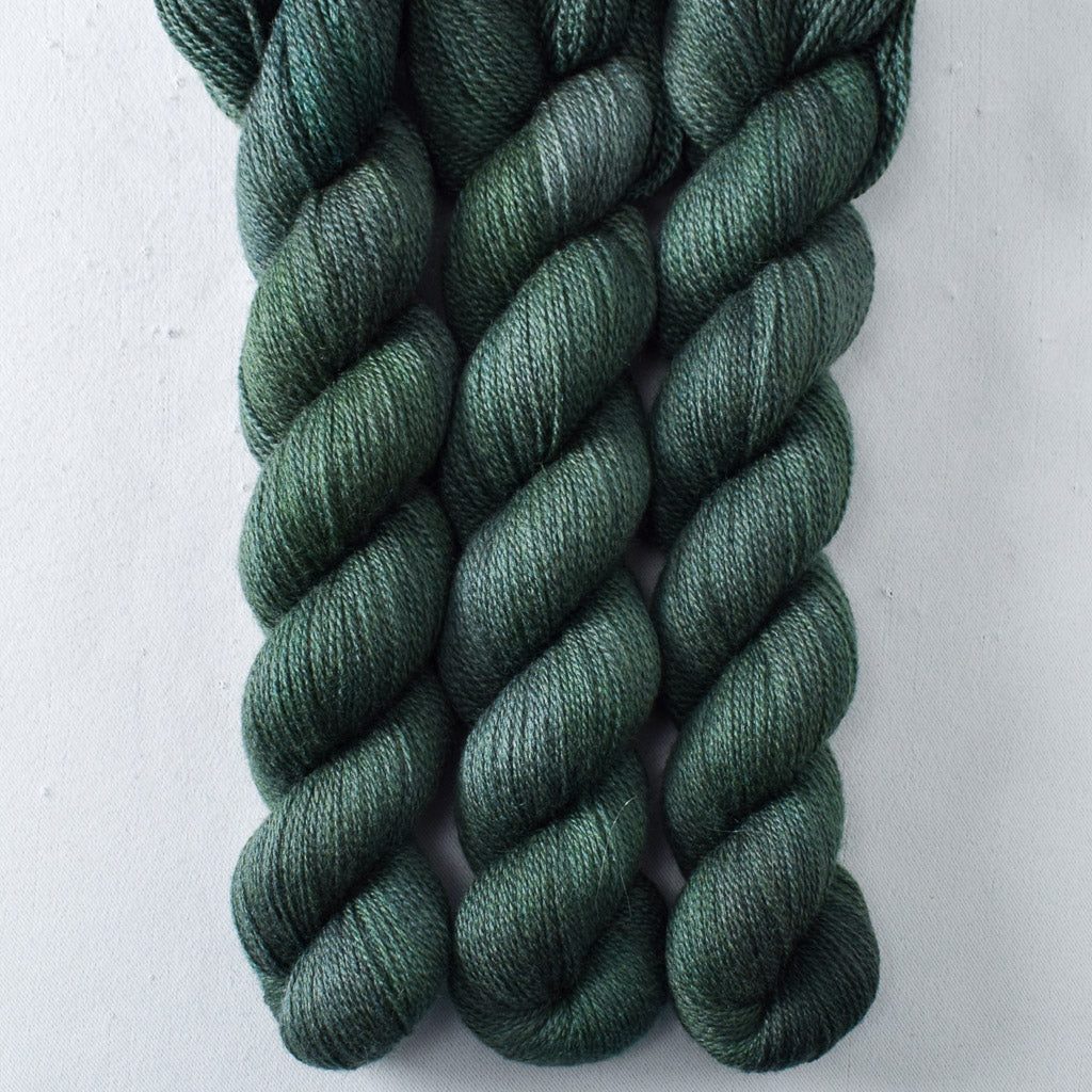 Dunk - Miss Babs Yet yarn