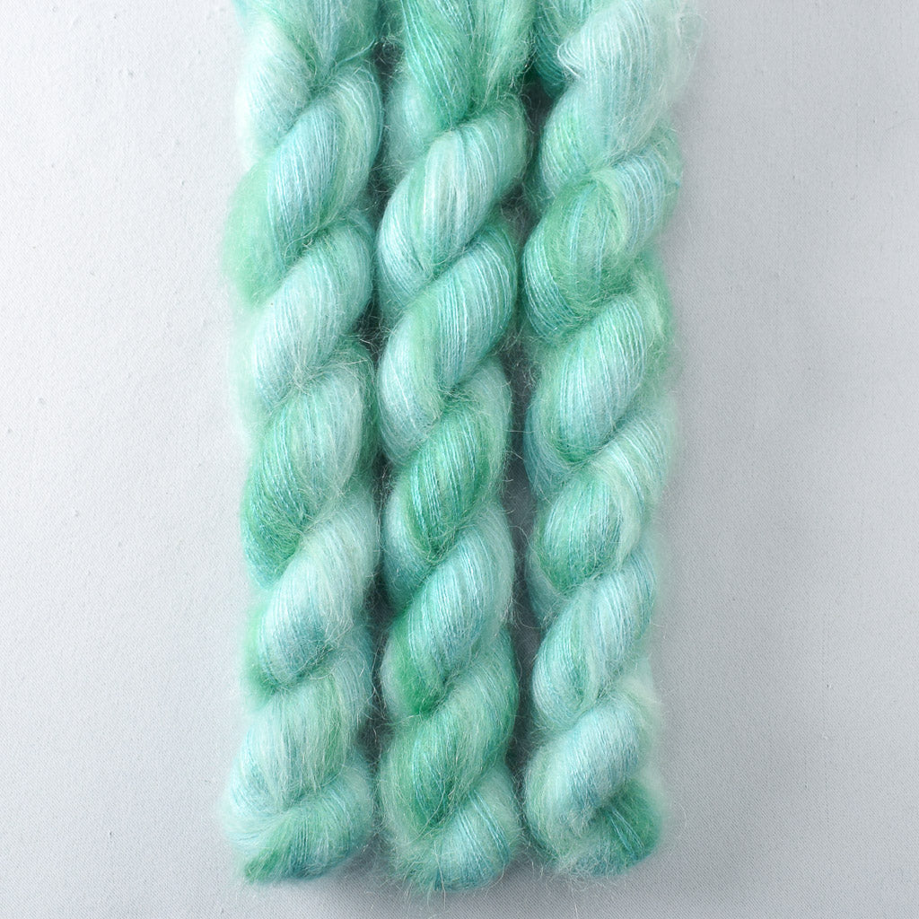 Easy Sway - Miss Babs Moonglow yarn