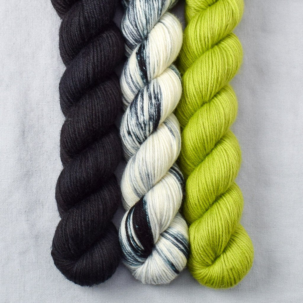Ebony, Ghoulish, Graphic - Miss Babs Yowza Mini Trio