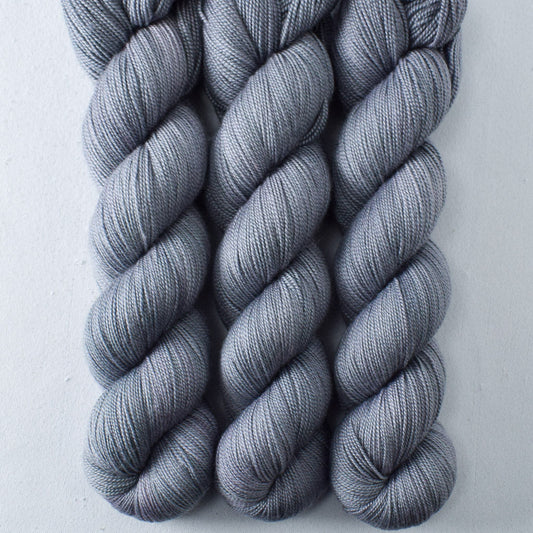 Escamillo - Miss Babs Avon yarn
