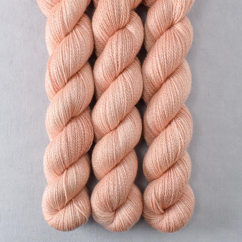 Flummery - Miss Babs Yet yarn