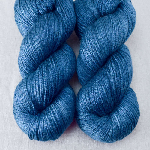 Franklin - Miss Babs Big Silk wool and silk blend yarn