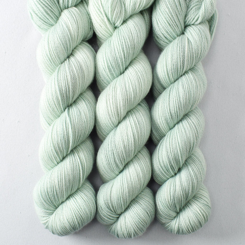 Gentle Rain - Miss Babs Caroline yarn