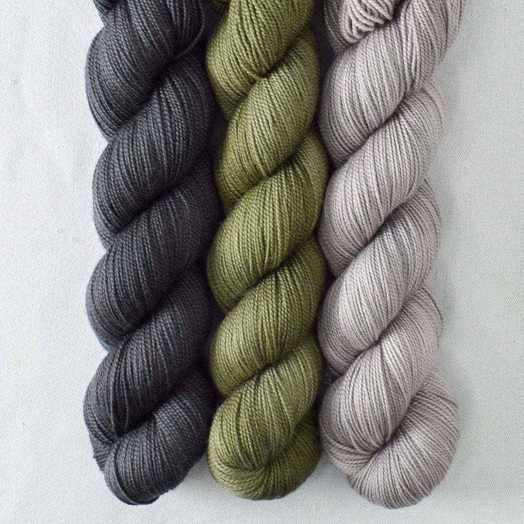 Giant Cockle, Pitch, Salamander - Miss Babs Yummy 2-Ply Trio