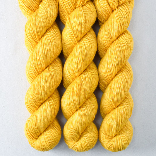 Goldenrod - Miss Babs Avon yarn