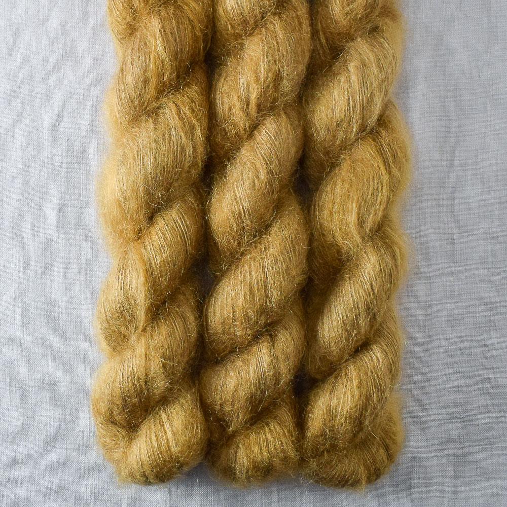 Hayrick - Miss Babs Moonglow yarn