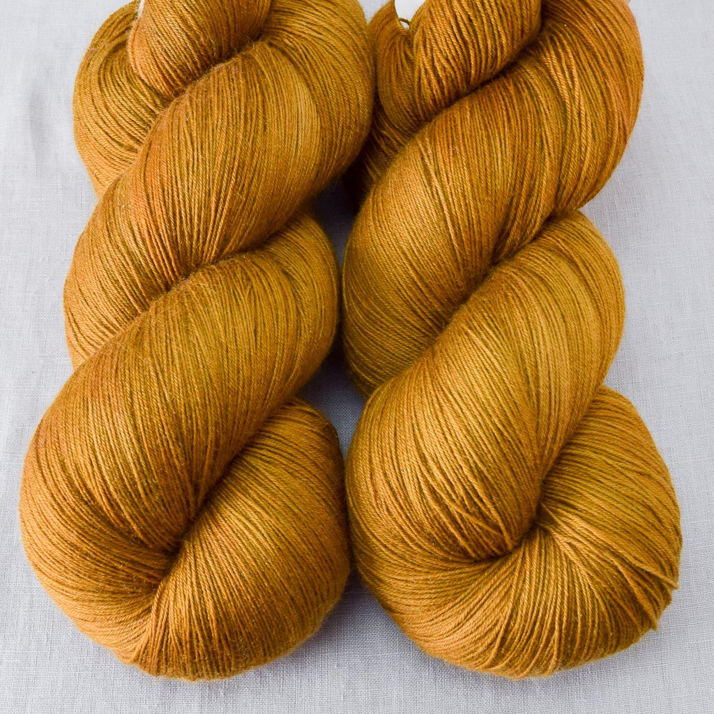 Old Gold - Miss Babs Katahdin yarn