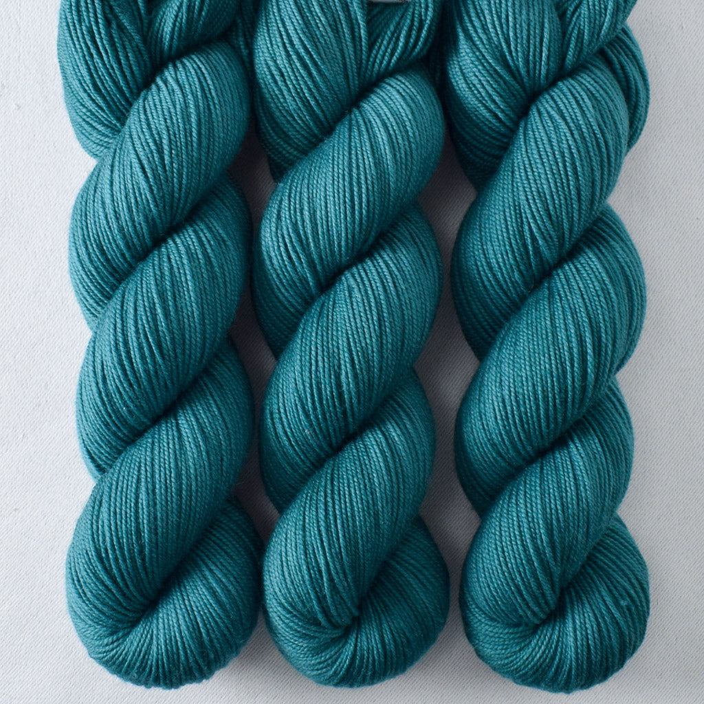 Mahi Mahi - Miss Babs Laurel Falls yarn