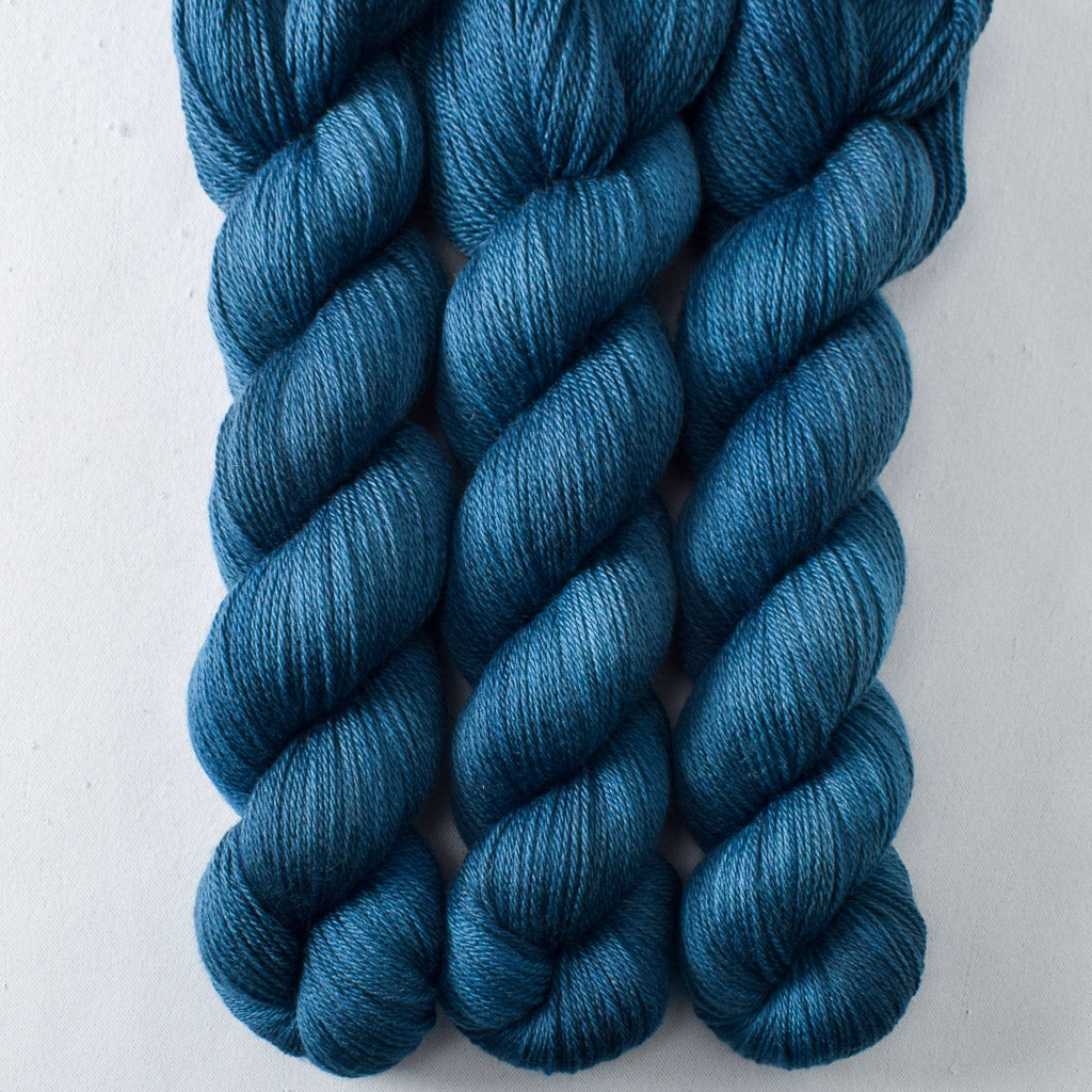 Mirphak - Miss Babs Caroline yarn