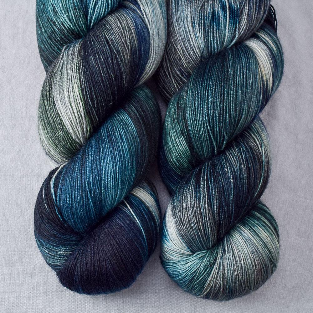 Moonlight Stroll - Miss Babs Katahdin yarn