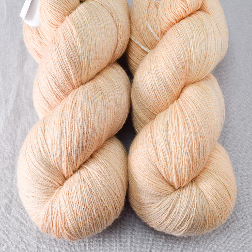 Muslin - Miss Babs Katahdin yarn