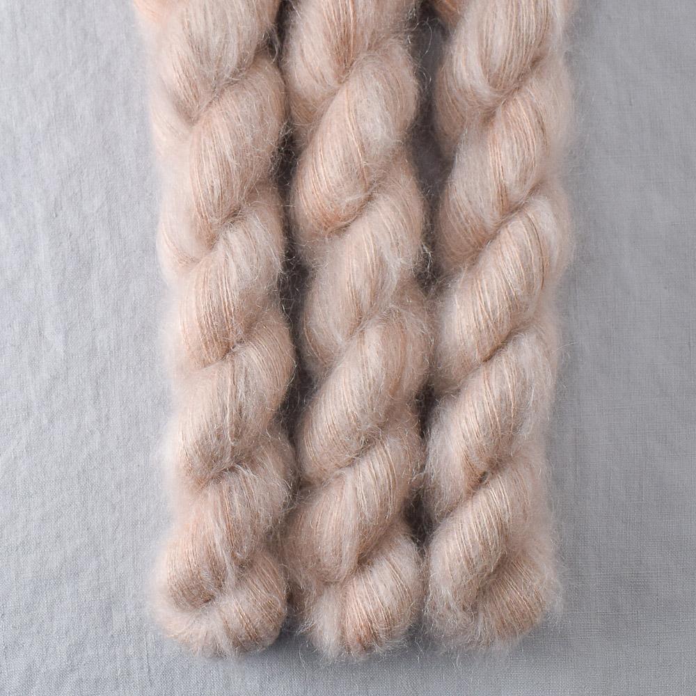 Muslin - Miss Babs Moonglow yarn