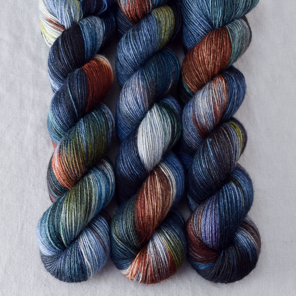 Mystery Girl - Miss Babs Katahdin 437 yarn