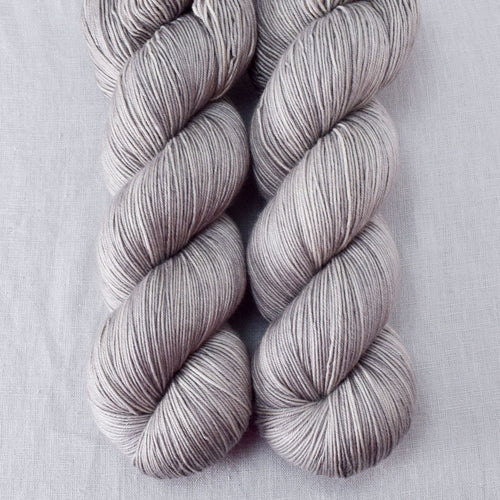 Oyster - Miss Babs Keira yarn