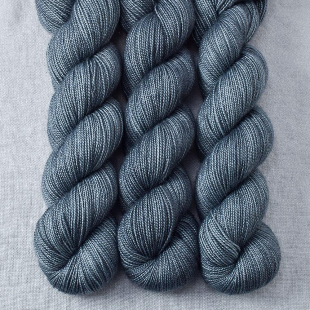 Phad - Miss Babs Yummy 2-Ply superwash Merino wool yarn
