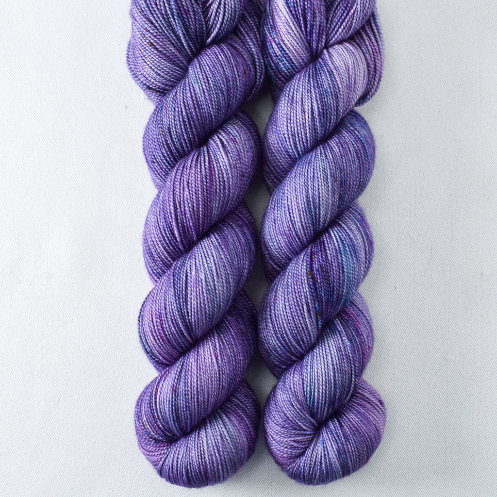Pizzazz - Miss Babs Avon yarn