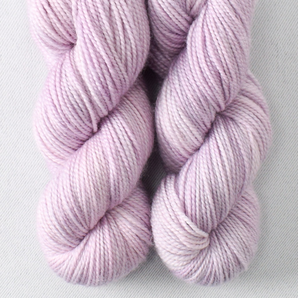 Pleione - Miss Babs Yummy 2-Ply Toes superwash Merino wool yarn